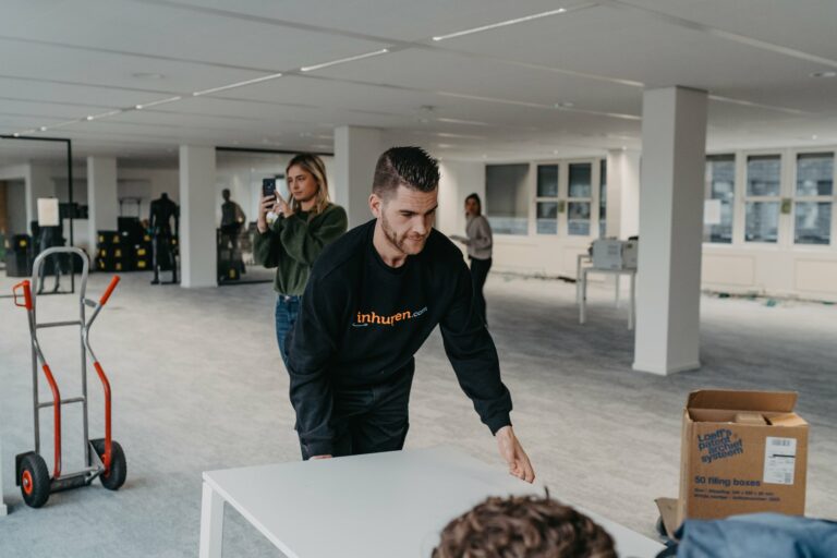 Student verhuizers inhuren - Studentinhuren.nl.